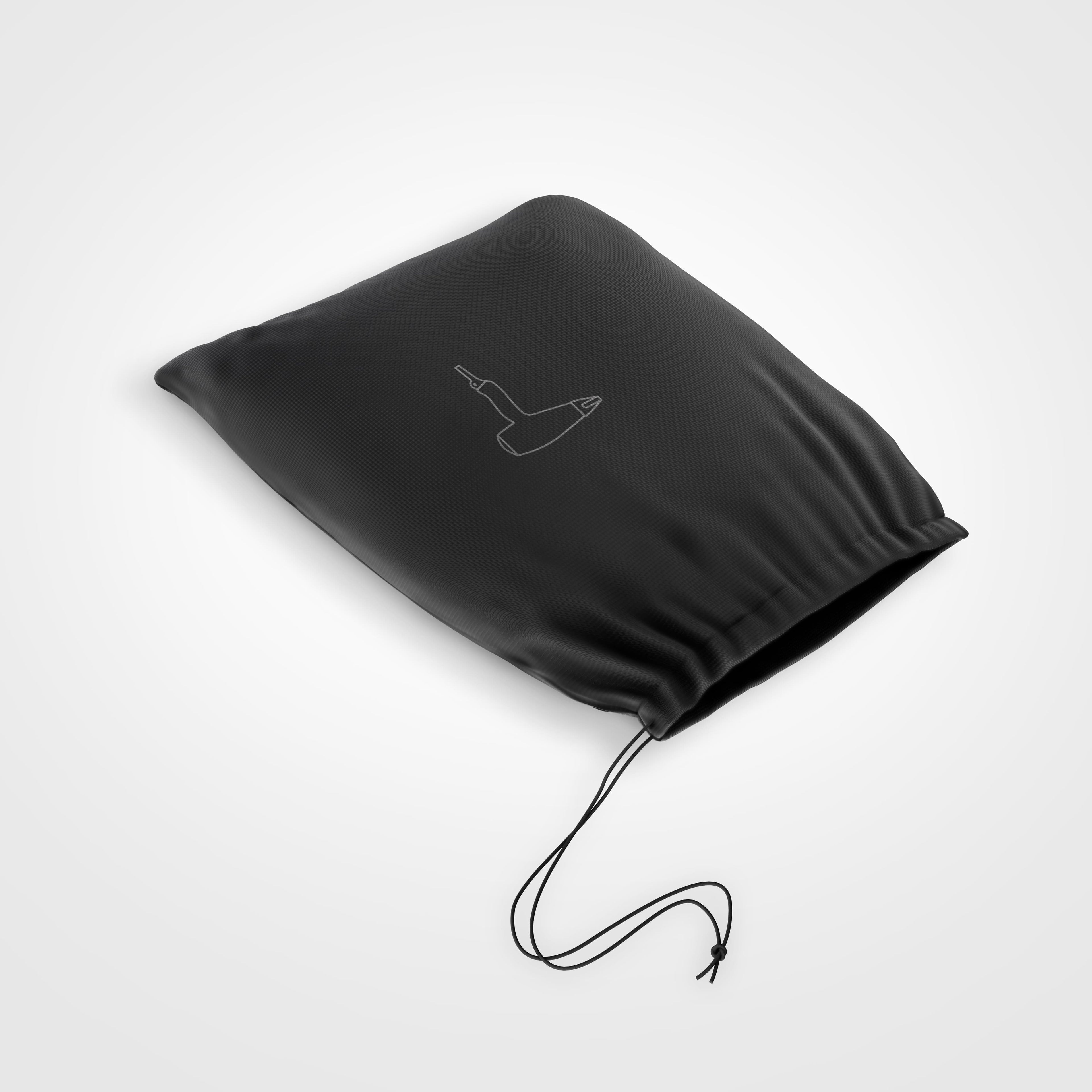 BLACK POUCH
